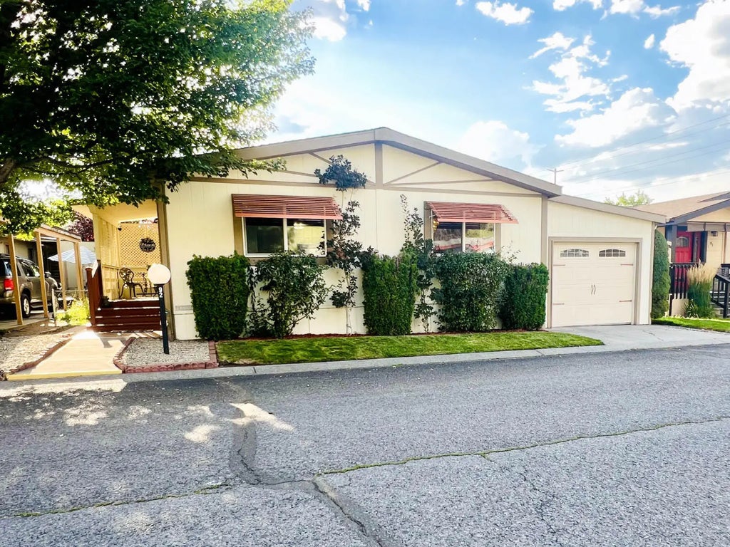 1001 Se 15th Street 92, Bend