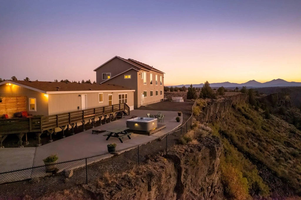 9813 Geneva View Road, Terrebonne