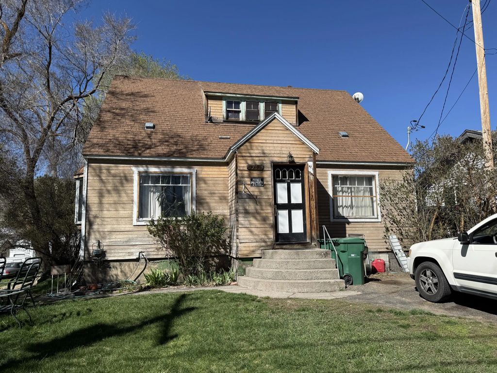 1740 Riverside Drive, Klamath Falls