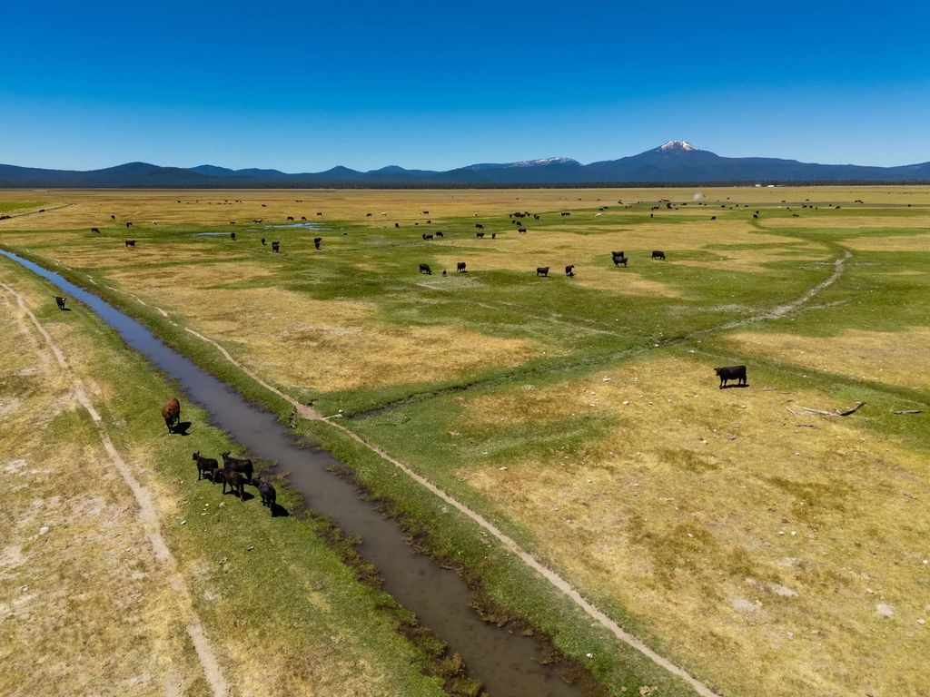 1950 Silver Lake Road, Chiloquin