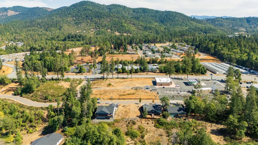1262 Green Valley Drive, Cave Junction