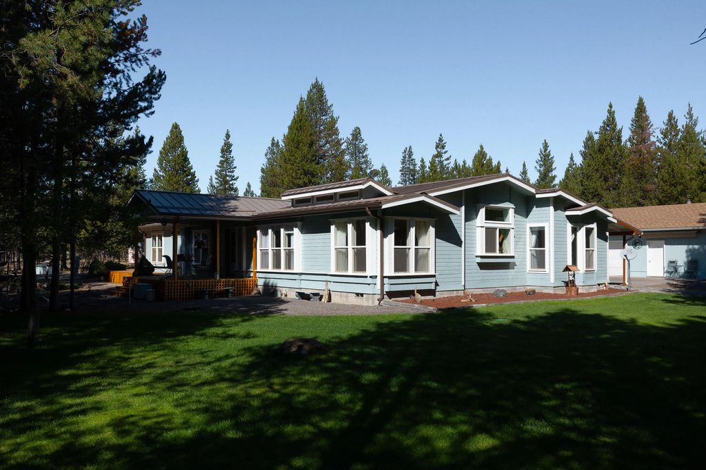 11511 Larchwood Drive, La Pine