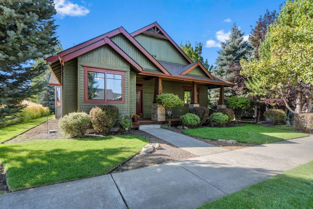 759 S Birch Street, Sisters