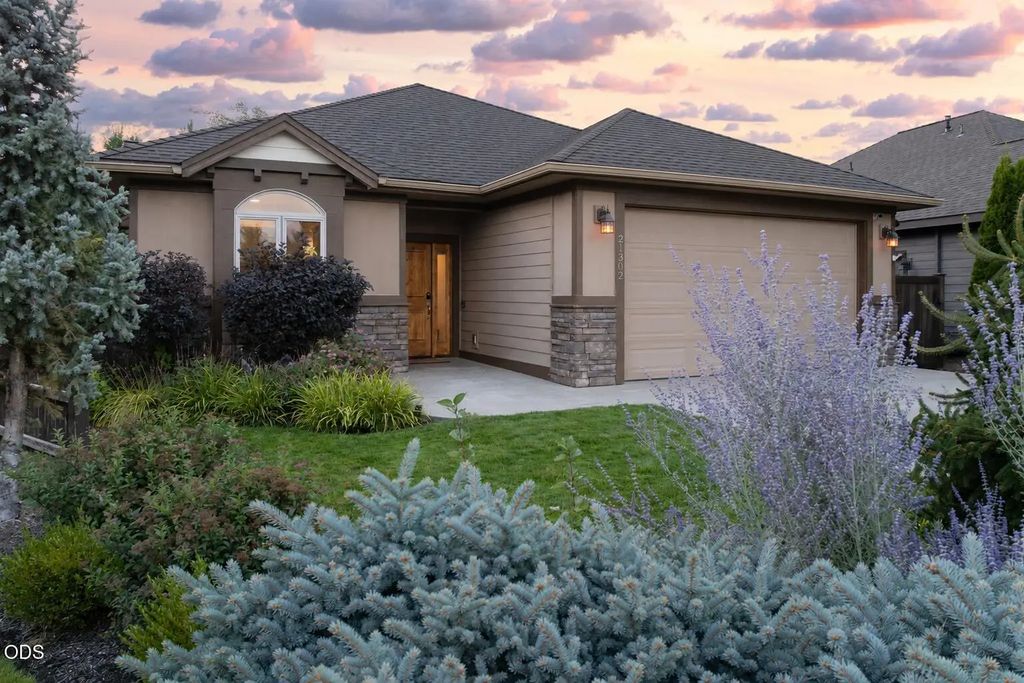21302 Ne Brooklyn Court, Bend