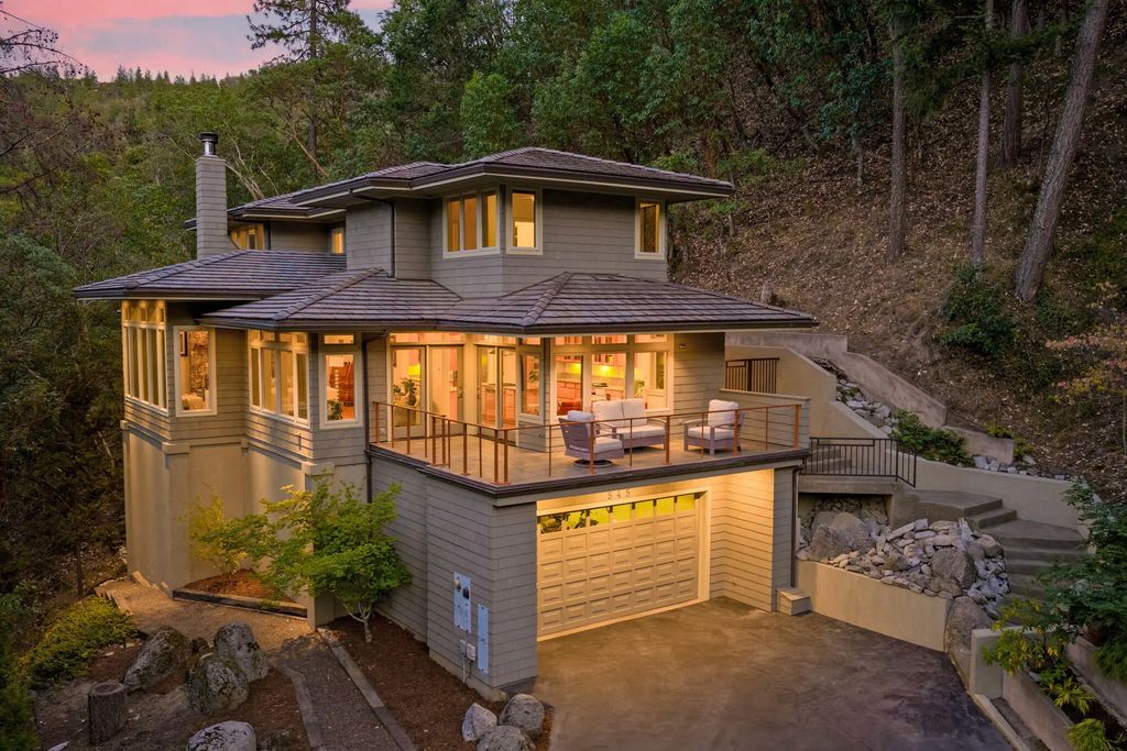 545 Ashland Creek Drive, Ashland