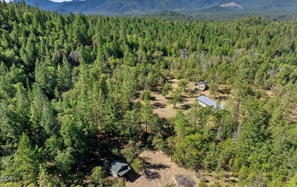 798 Covered Bridge Road, Rogue River