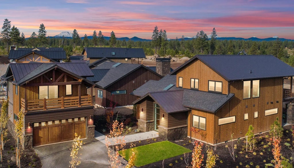 19120 Gateway Loop, Bend