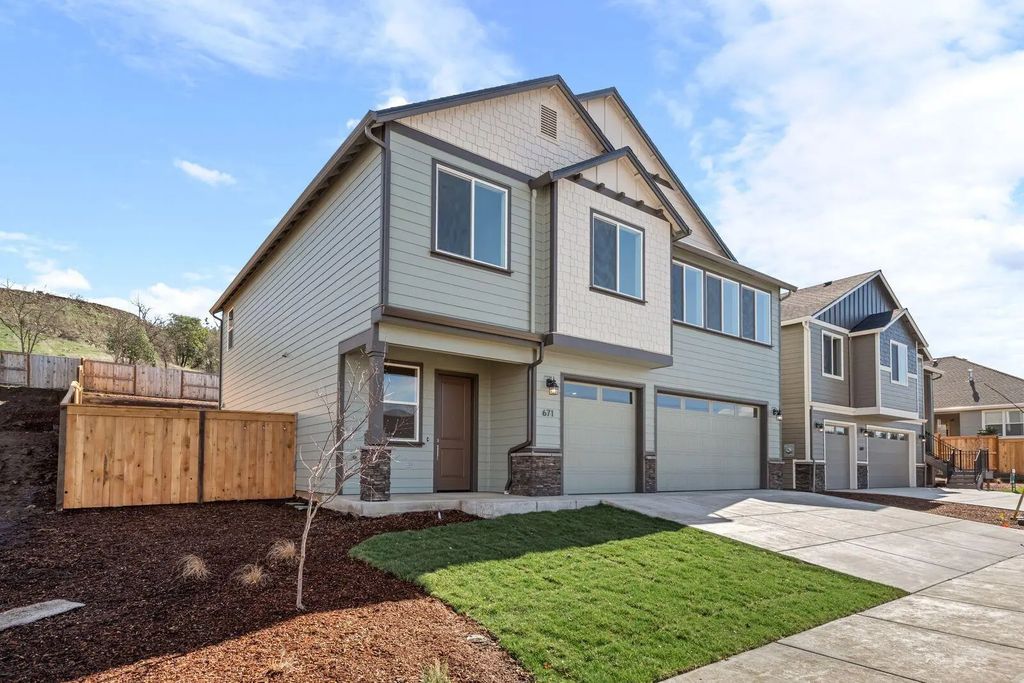 681 Old Waverly Way 21, Eagle Point