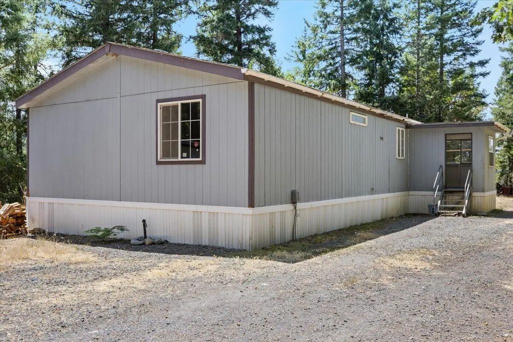 197 Gold Canyon Drive, Selma