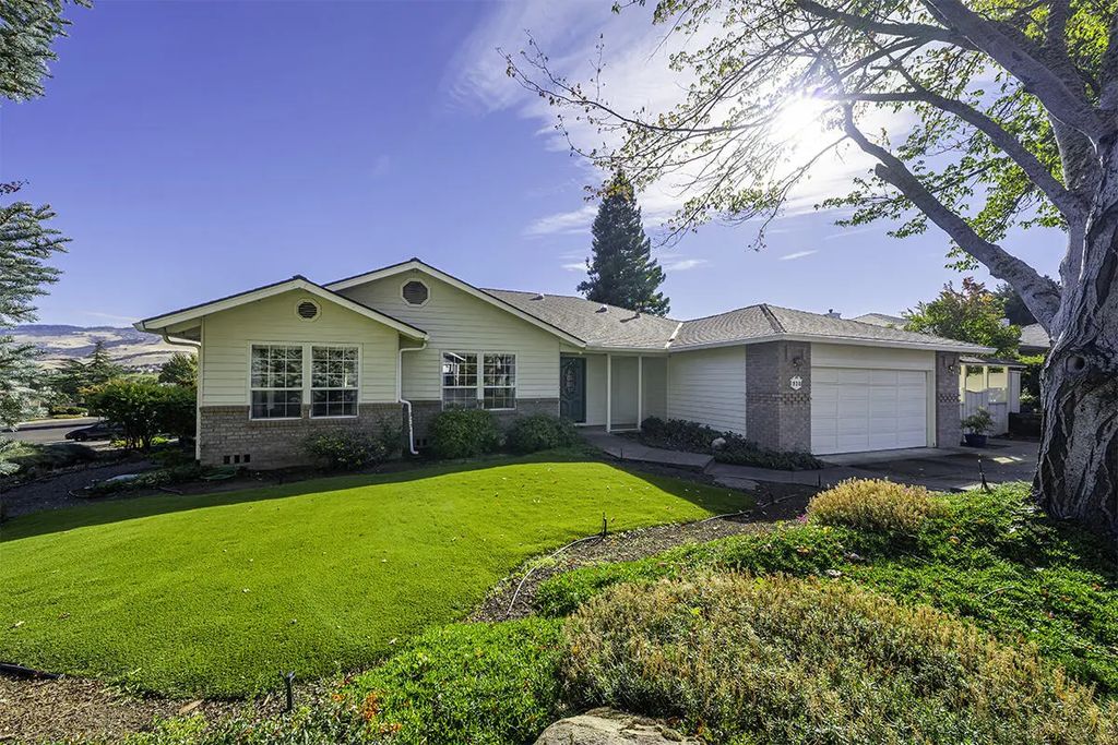 938 Cypress Point Loop, Ashland