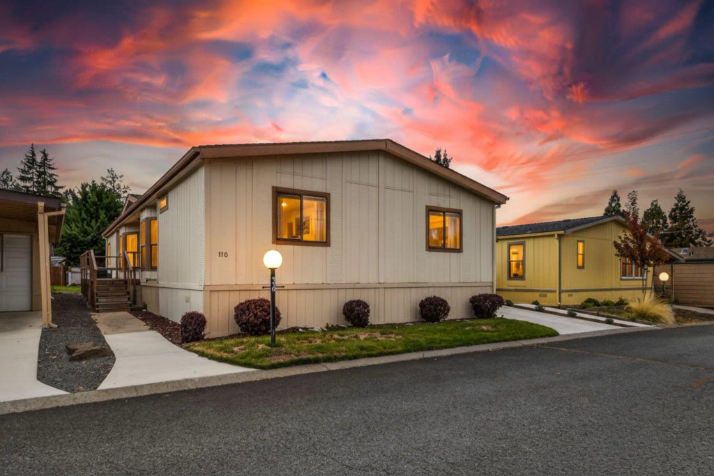 1001 Se 15th Street 110, Bend