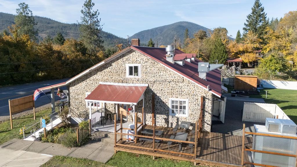 24099 Redwood Highway, Kerby