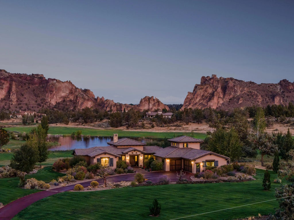 431 Ne Good Pasture Loop, Terrebonne