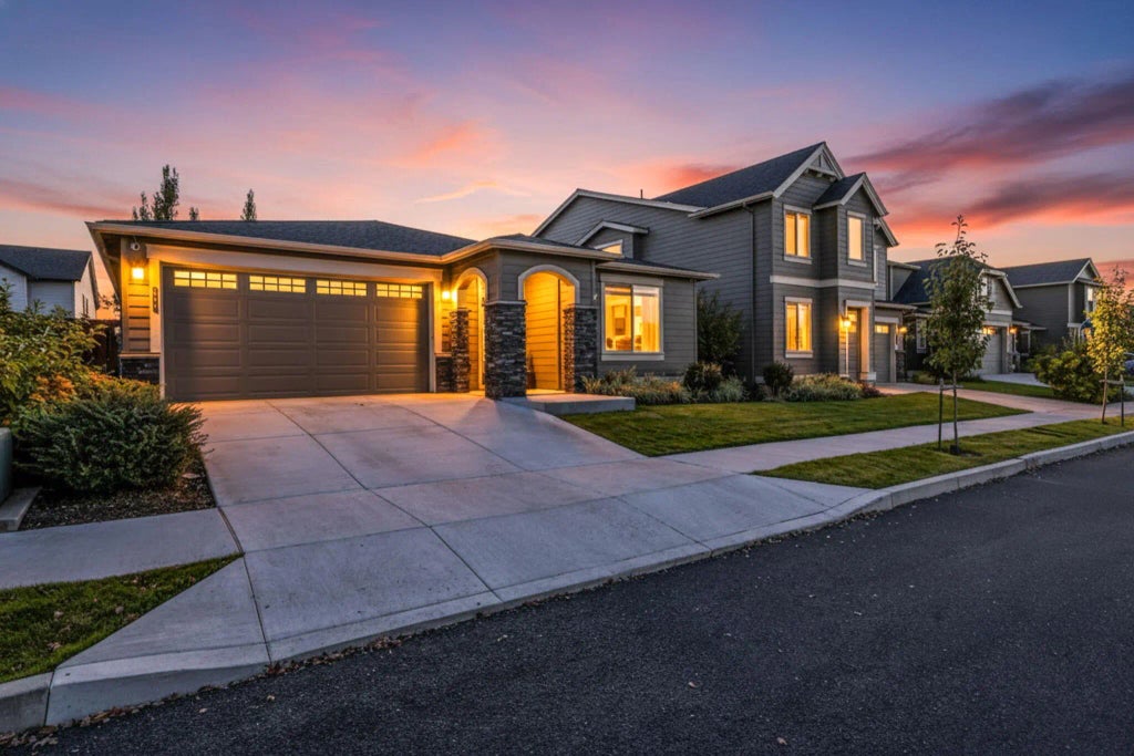 972 Ne Steins Pillar Drive, Prineville