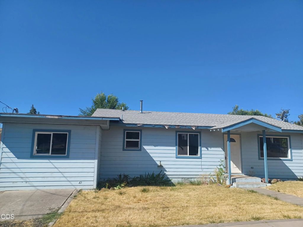 806 N 2nd Street, Klamath Falls
