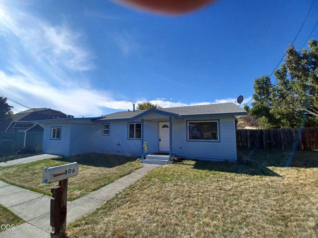 806 N 2nd Street, Klamath Falls