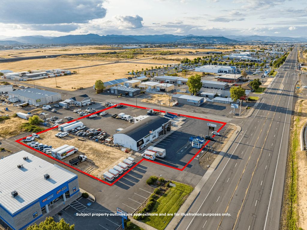 3811 Crater Lake Highway, Medford