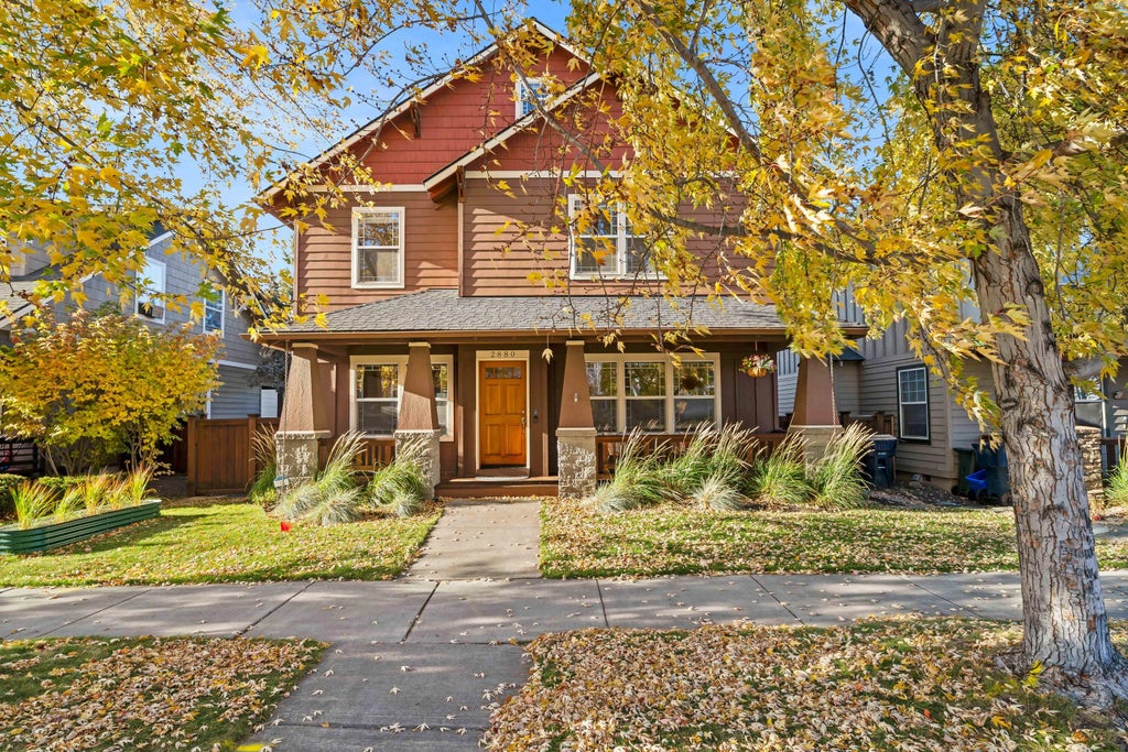 2880 Ne Rainier Drive, Bend