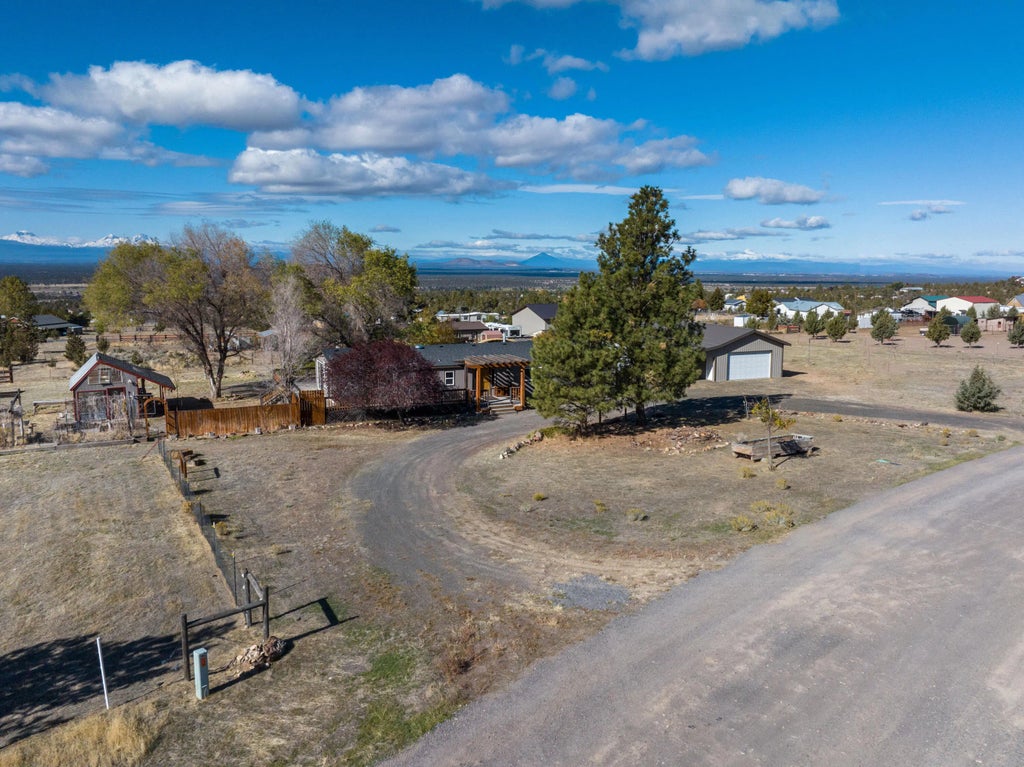14387 Sw Juniper Drive, Powell Butte