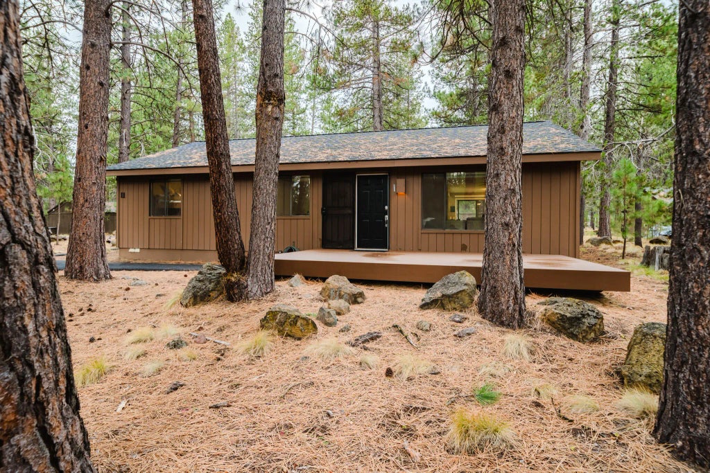 18015 Diamond Peak Lane 11, Sunriver