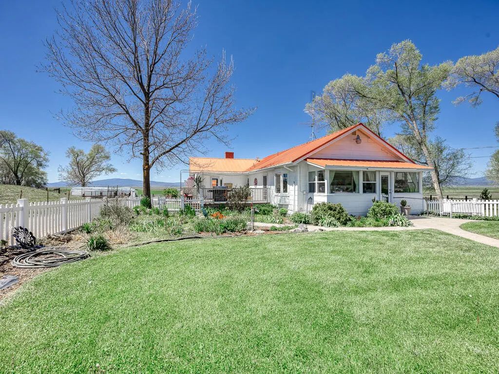 4650 Lower Klamath Lake Road, Klamath Falls