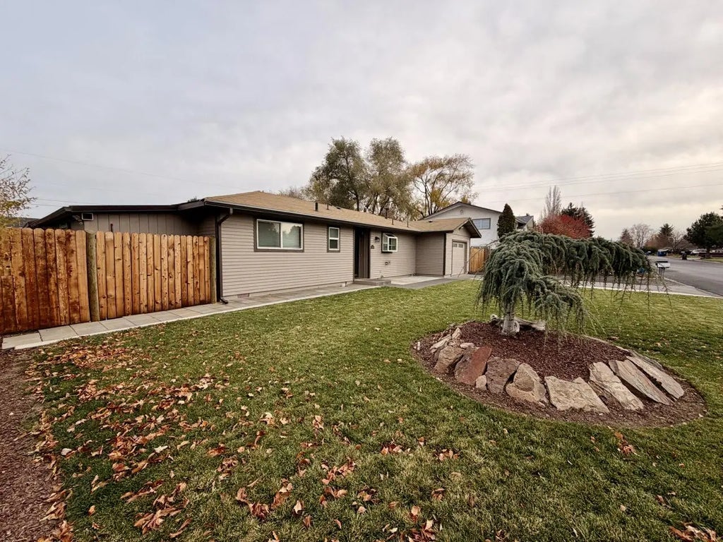 1456 Sw 17th Street, Redmond