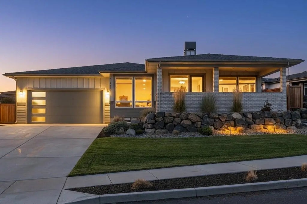 4469 Sw Antelope Avenue, Redmond