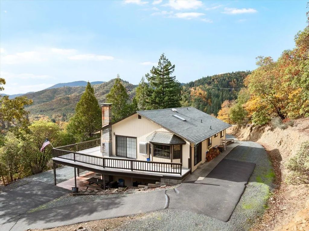 3116 Wards Creek Road, Rogue River