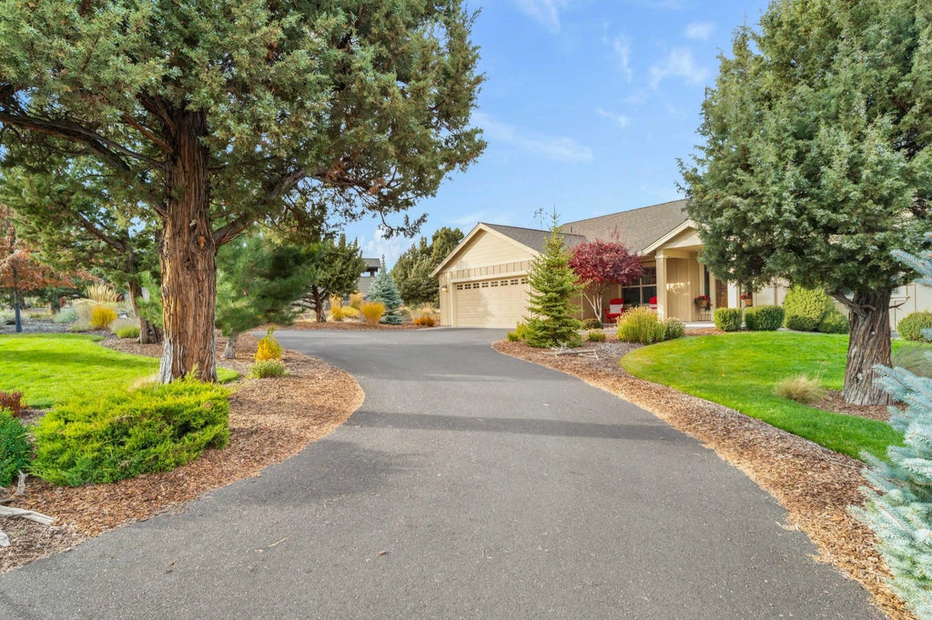 126 Highland Meadow Loop, Redmond