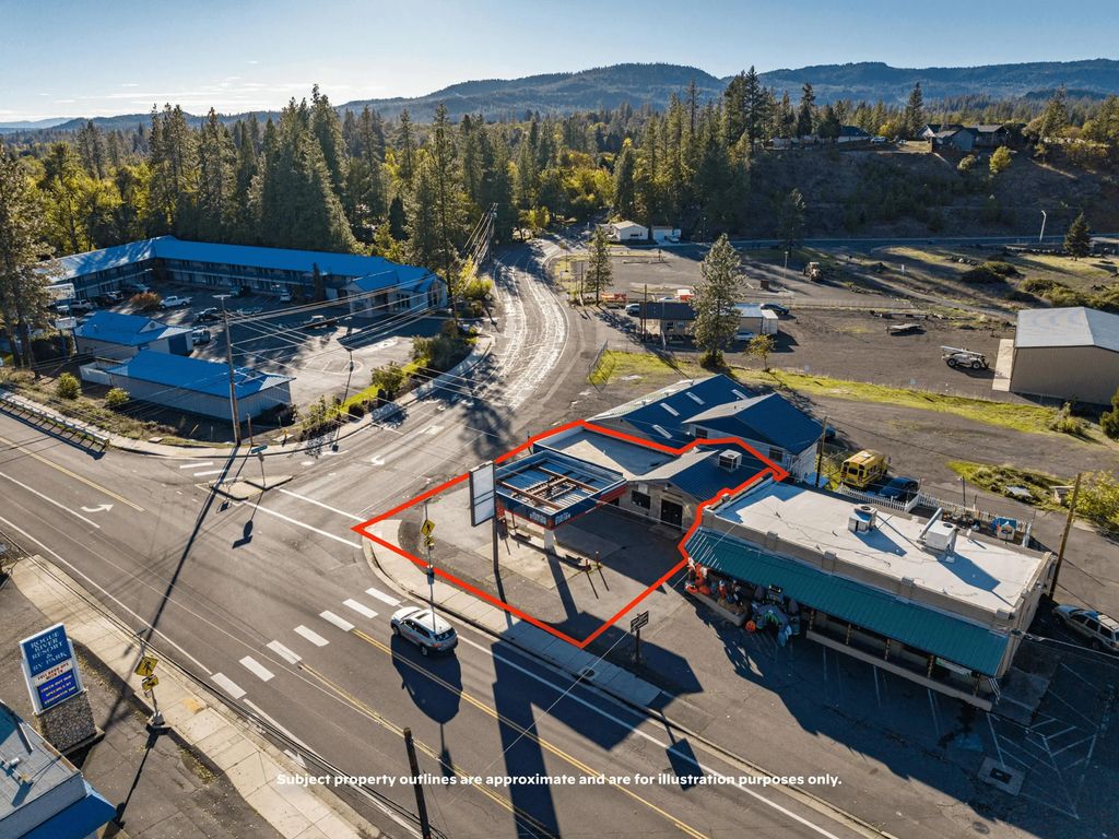 21823 Highway 62, Shady Cove