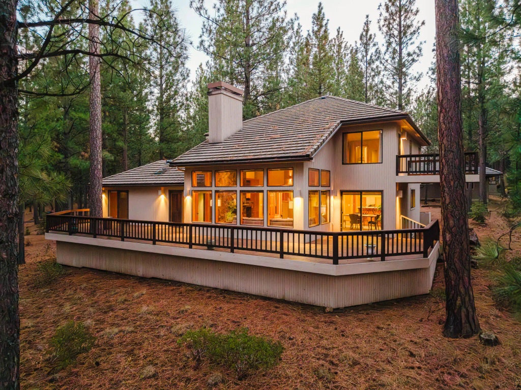 70179 Atherium, Black Butte Ranch