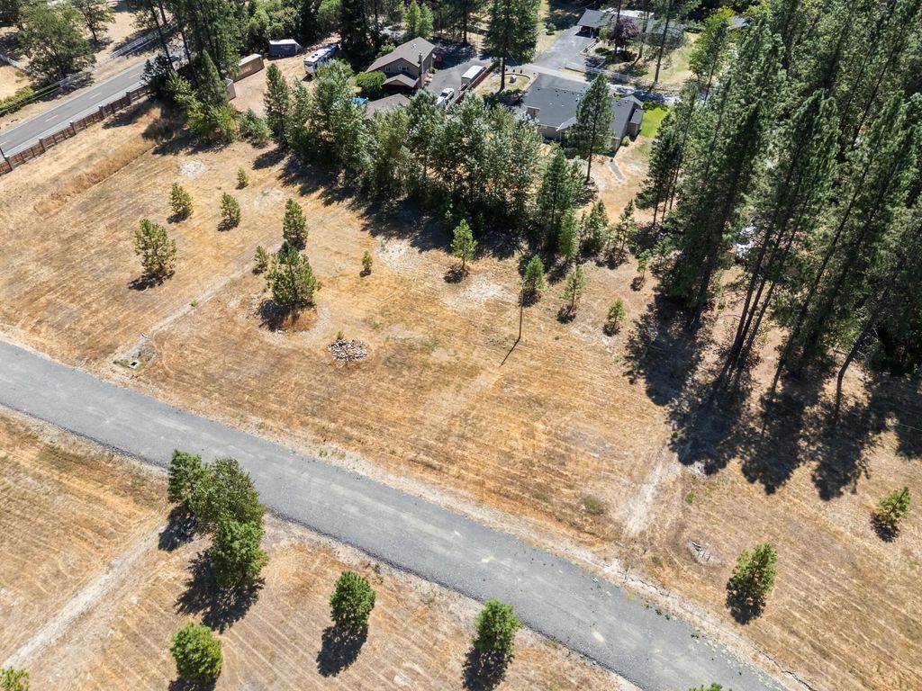 251 Deruyte Way, Rogue River