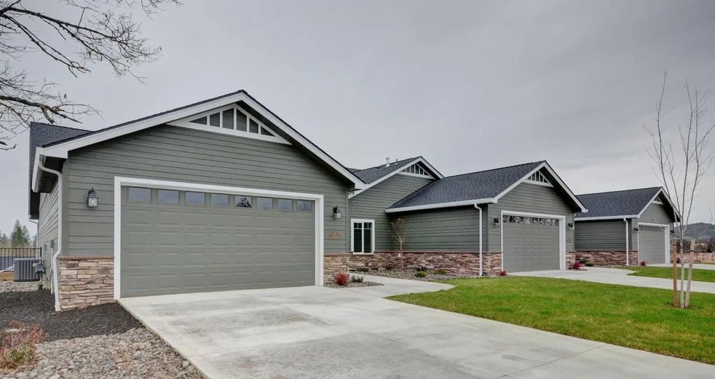 179 Skyhawk Drive, Eagle Point