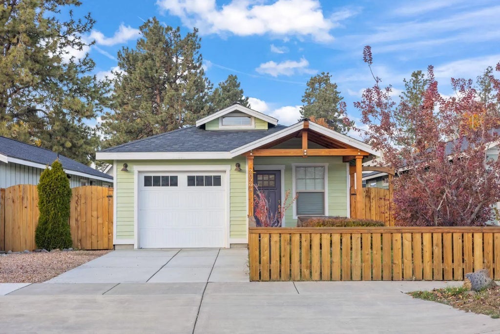 20298 Poe Sholes Drive, Bend