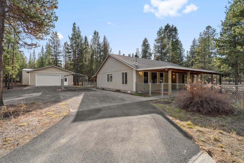 15711 Deedon Road, La Pine