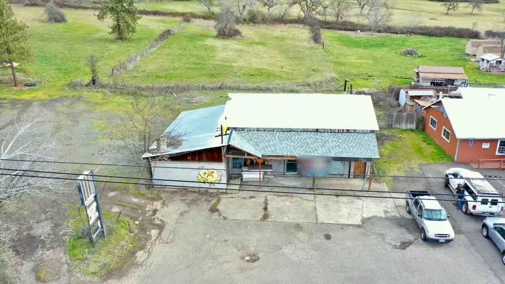 14780 Hwy 62, Eagle Point