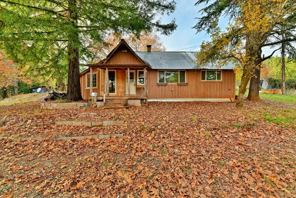 1480 Bridge Lane, Wolf Creek