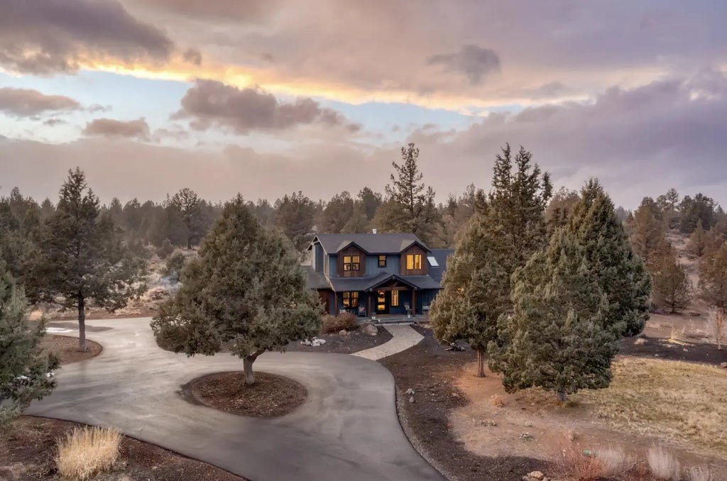 18025 Cascade Estates Drive, Bend
