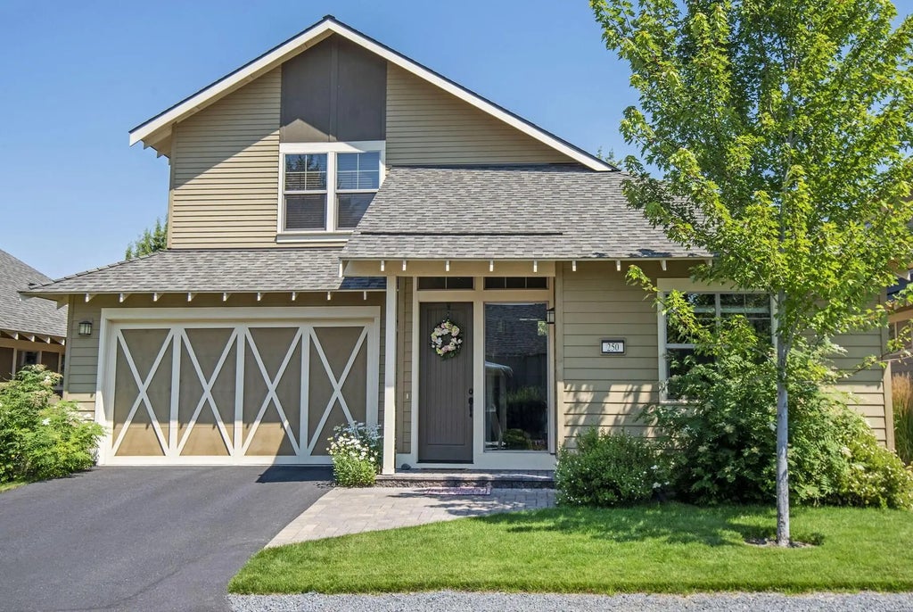 250 Split Rail Lane, Redmond