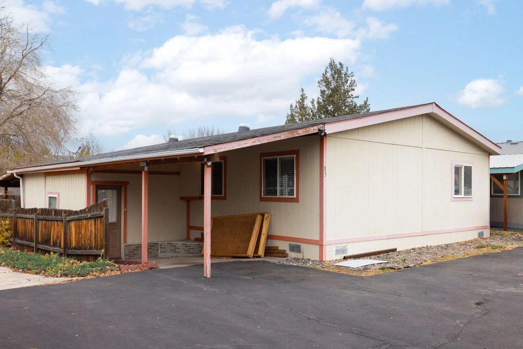 1201 Sw 28th Street 15, Redmond