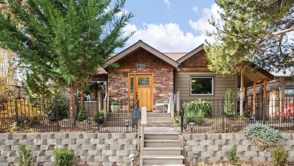 1439 Nw 4th Street, Bend