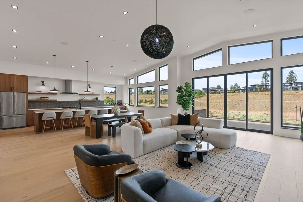 3122 Nw Crossing Drive, Bend