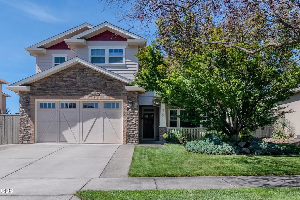3733 Sherwood Park Drive, Medford