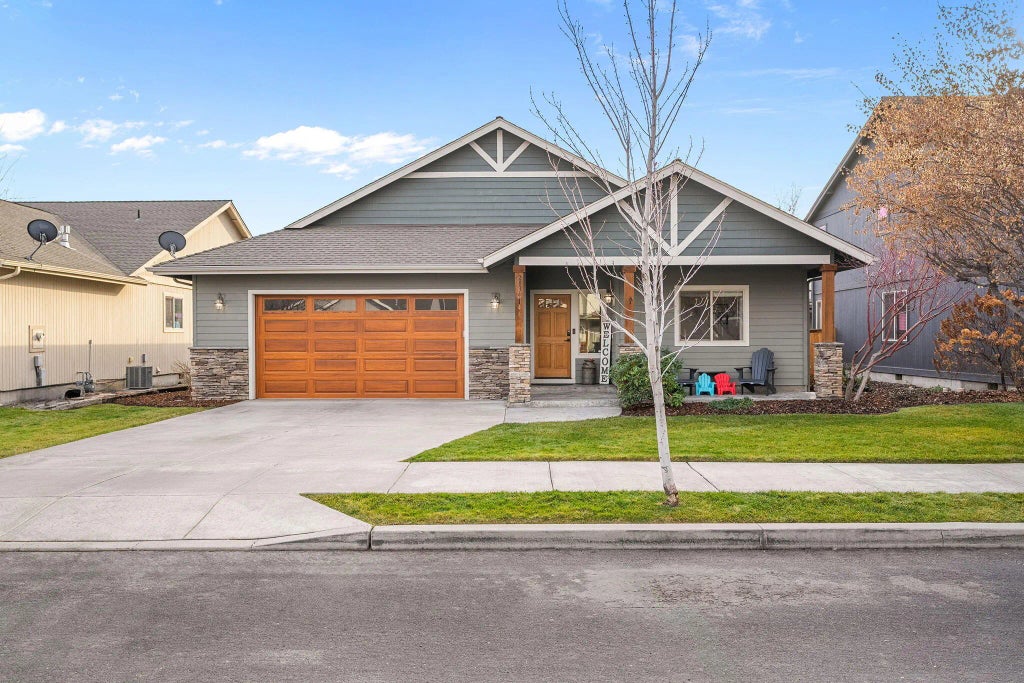 2834 Sw Indian Place, Redmond