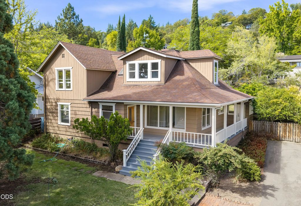 527 Chestnut Street, Ashland