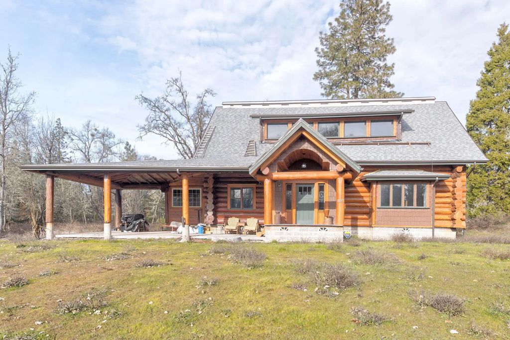 4420 Holland Loop Road, Cave Junction