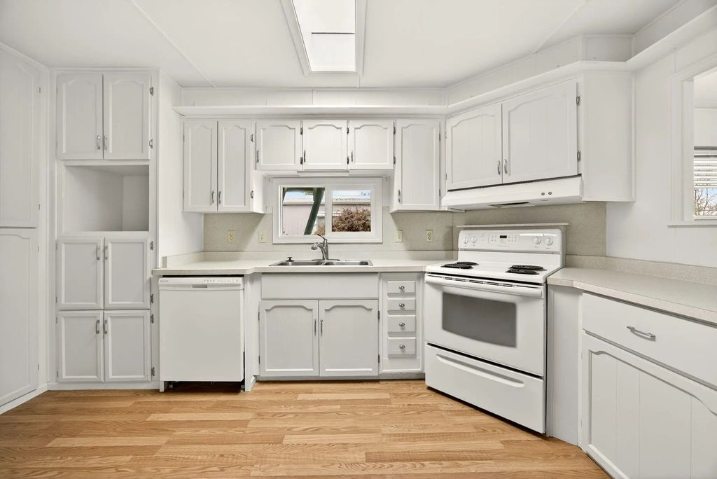 2252 Table Rock Road Spc 151, Medford