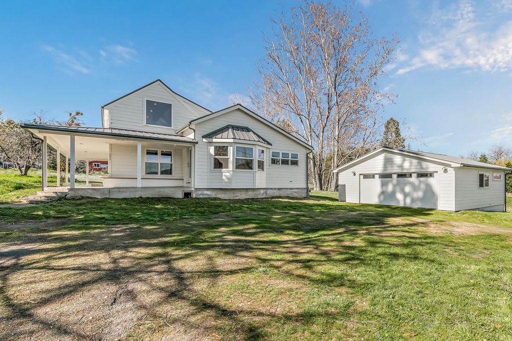 593 Crowson Road, Ashland