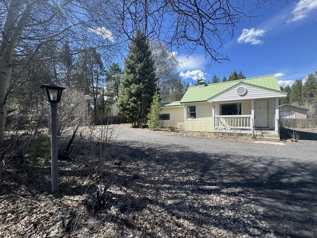 135744 Highway 97, Crescent