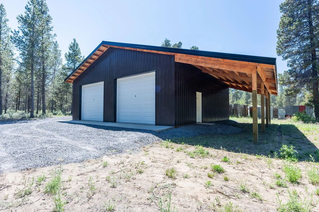 16140 Sparks Drive, La Pine